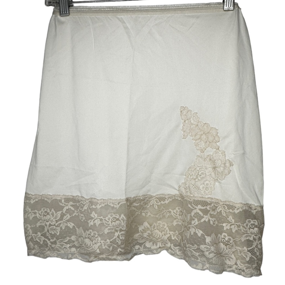 Vintage Vassarette Nylon Slip‎